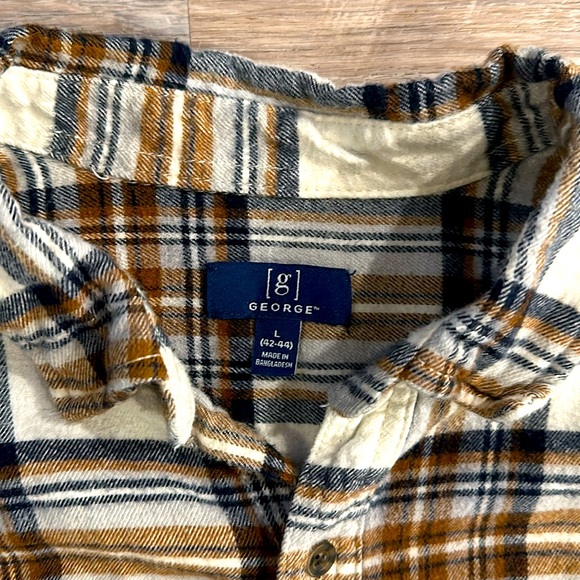 Men’s button down size L - Picture 3 of 3